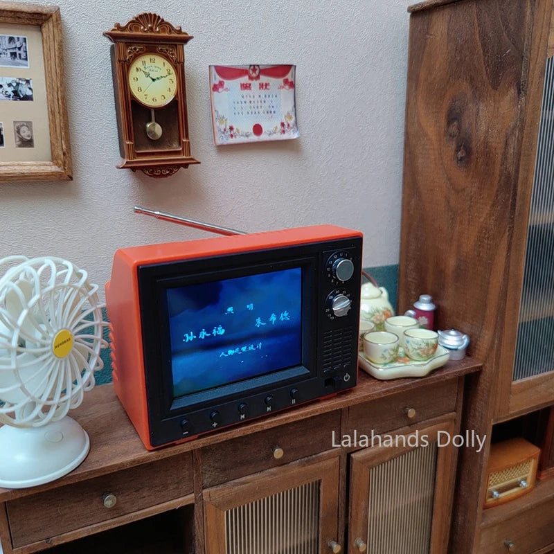 Mini Retro TV 2.4" Playable Dollhouse Television with USB & Videos