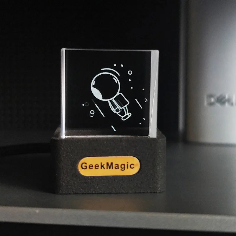 GeekMagic Smart Crystal Cube Clock – GIF Display, Weather & Photo Frame